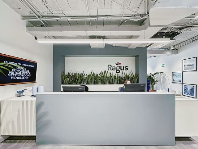 Büro zu vermieten in Tres Cantos mit Garage - 189 € (Ref: 9810067)