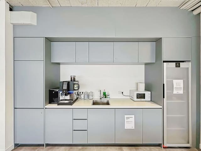 Escritório para arrendar em Tres Cantos com garagem - 4 563 € (Ref: 9810070)