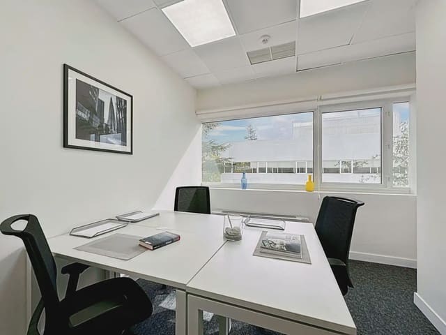 Kontor til leie i Tres Cantos med garasje - € 229 (Ref: 9810071)