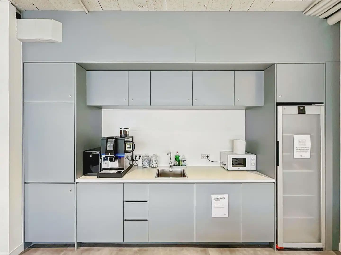 Büro zu vermieten in Tres Cantos mit Garage - 1.996 € (Ref: 9810073)