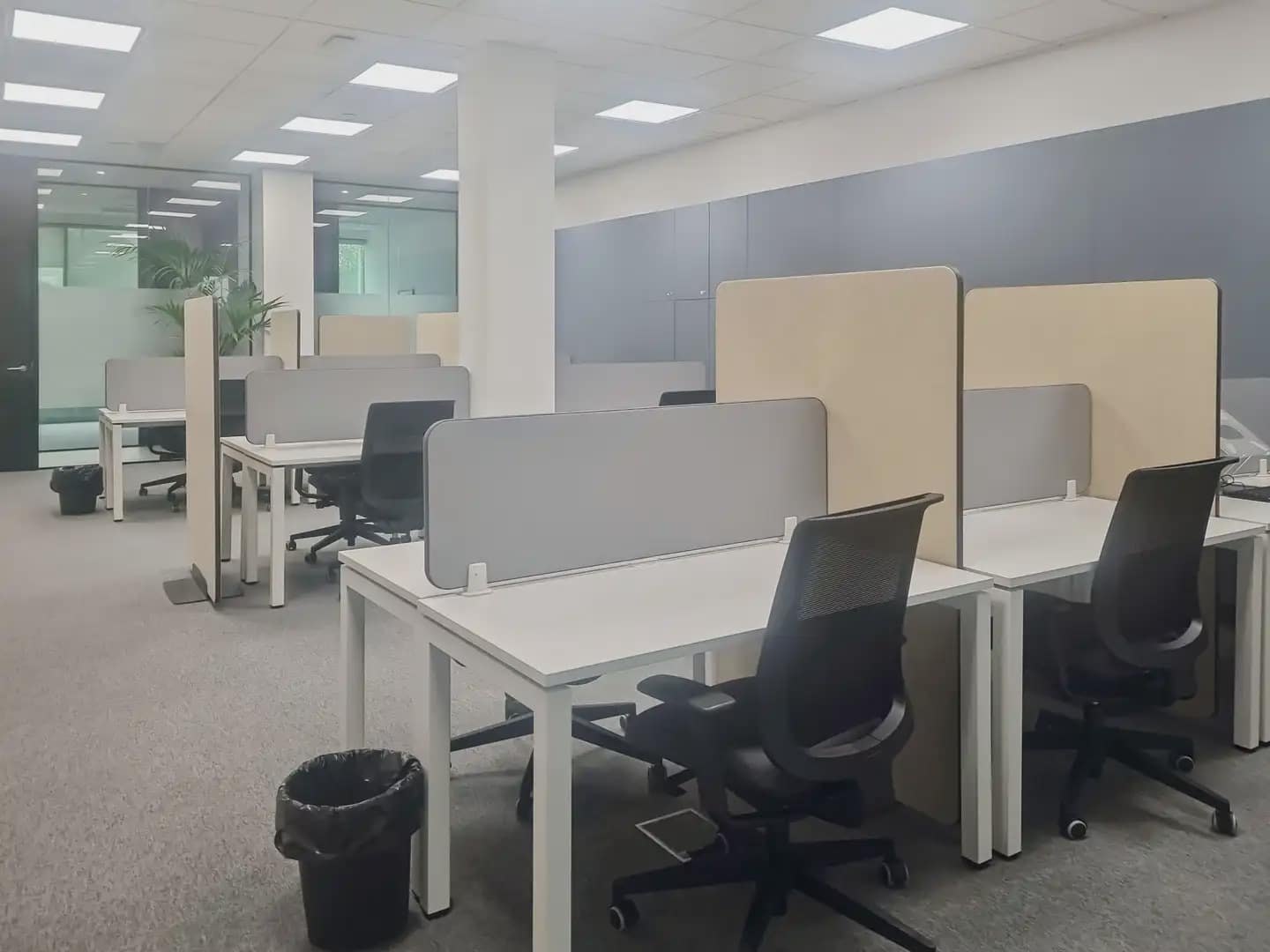 Toimisto vuokrattavana paikassa Sant Cugat del Valles mukana 
autotalli - 409 € (Ref: 9810080)