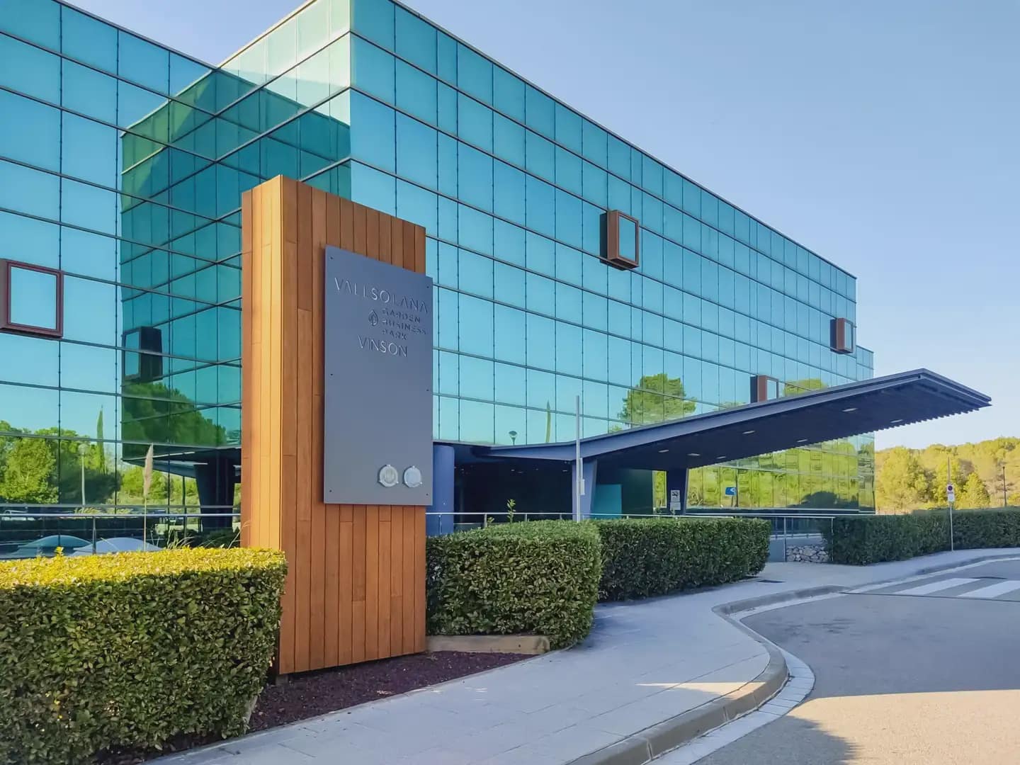 Toimisto vuokrattavana paikassa Sant Cugat del Valles mukana 
autotalli - 509 € (Ref: 9810081)