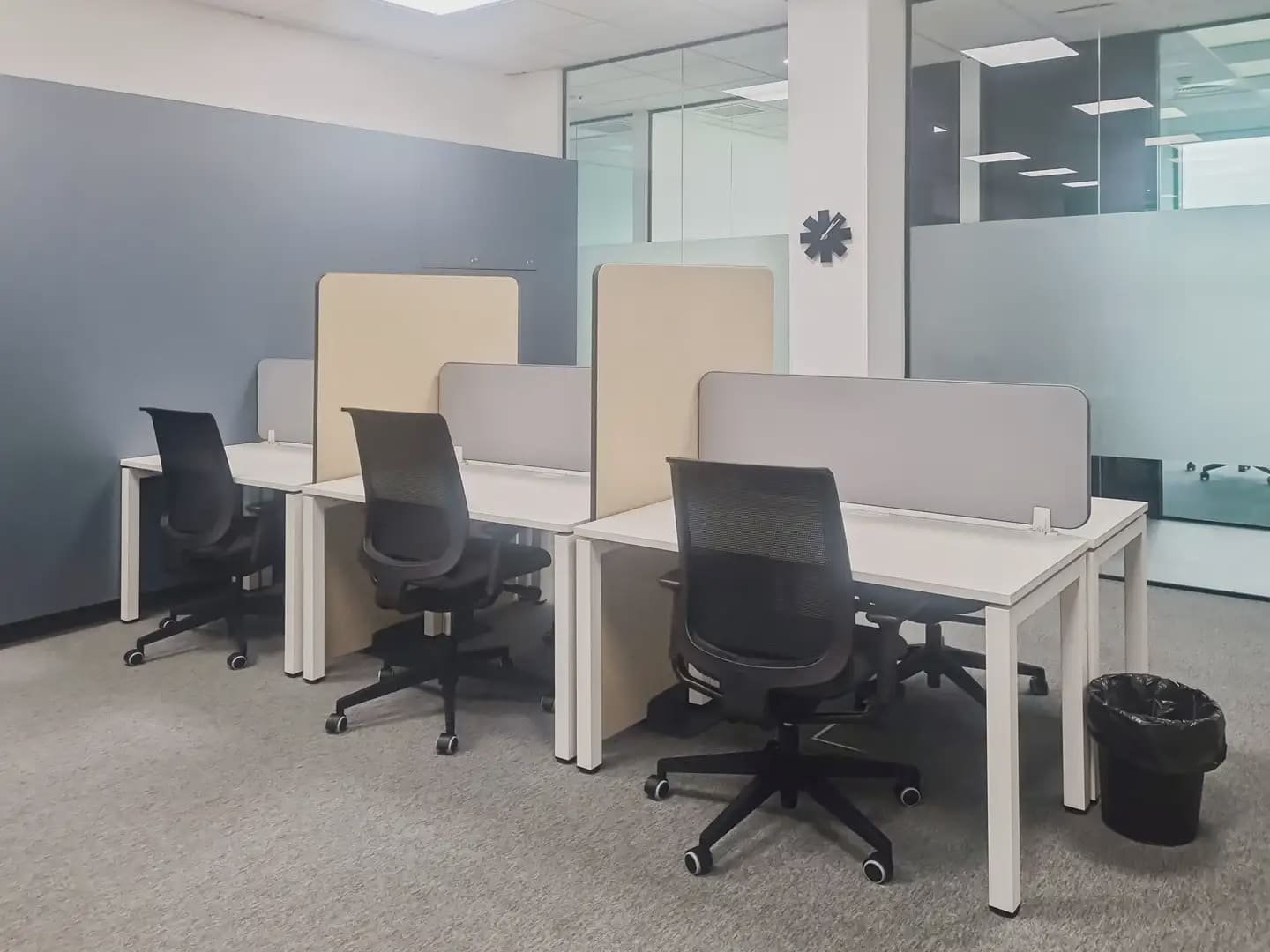 Toimisto vuokrattavana paikassa Sant Cugat del Valles mukana 
autotalli - 718 € (Ref: 9810083)