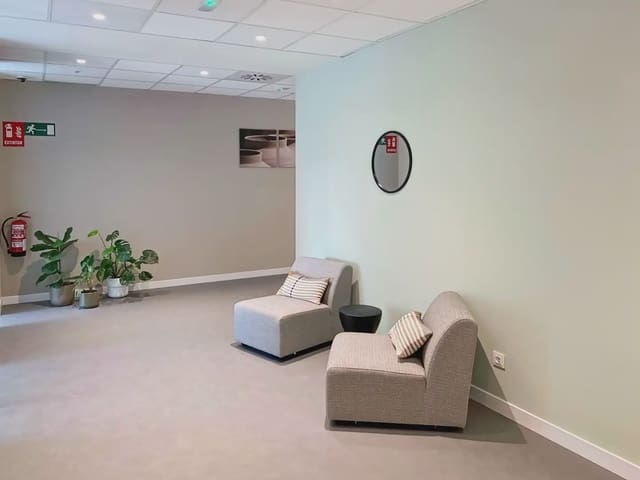 Büro zu vermieten in Rivas-Vaciamadrid mit Garage - 639 € (Ref: 9810091)