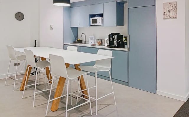 Kantoor te huur in El Plantío, Madrid stad met garage - € 1.936 (Ref: 9810106)
