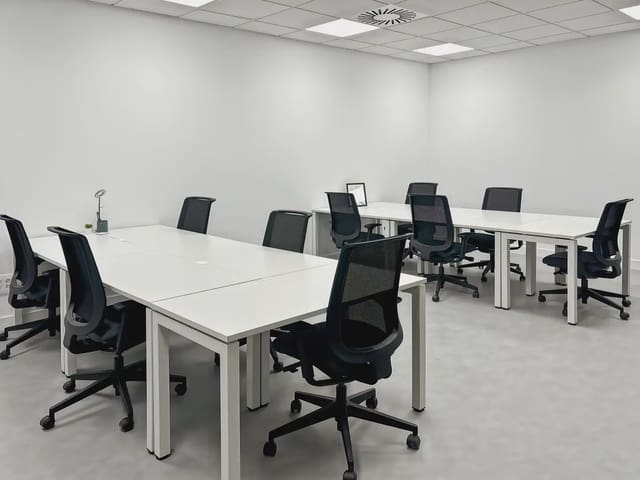 Büro zu vermieten in Camas mit Garage - 459 € (Ref: 9810110)