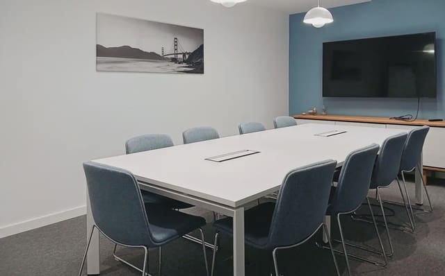 Kantoor te huur in El Plantío, Madrid stad met garage - € 638 (Ref: 9810111)