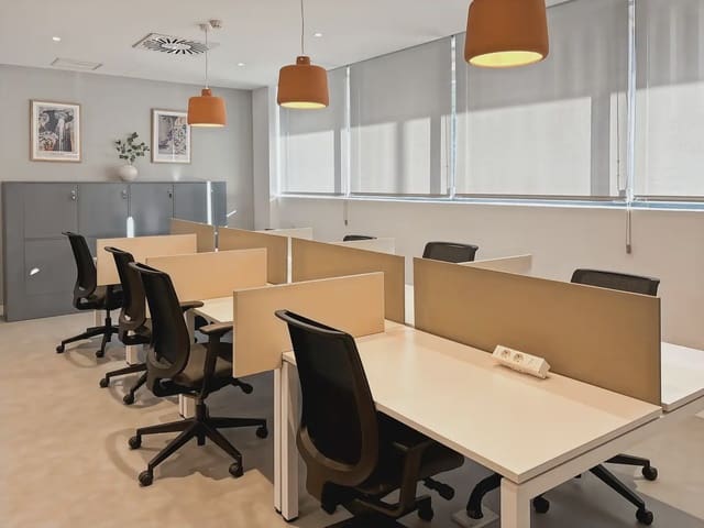 Oficina en Camas en alquiler con garaje - 129 € (Ref: 9810114)