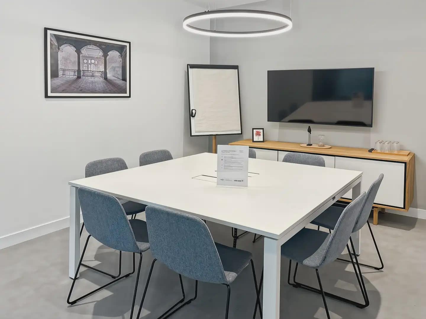 Oficina en Camas en alquiler con garaje - 1.817 € (Ref: 9810119)