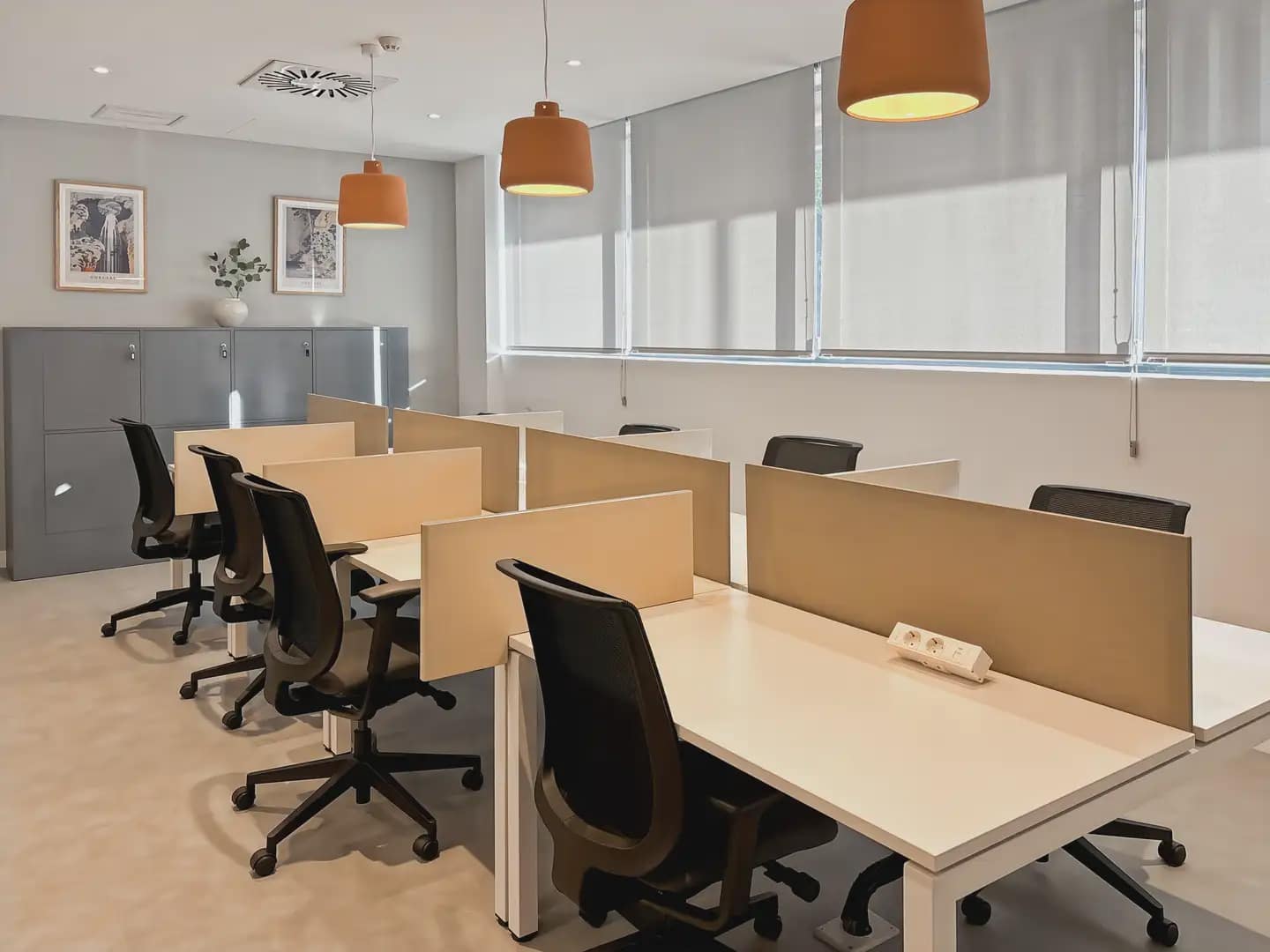 Oficina en Camas en alquiler con garaje - 658 € (Ref: 9810120)