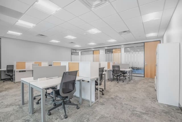 Oficina en Aeropuerto, Madrid ciudad en alquiler con garaje - 139 € (Ref: 9810133)