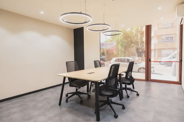 Office for rent in Salvador, Madrid city with garage - € 109 (Ref: 9810144)