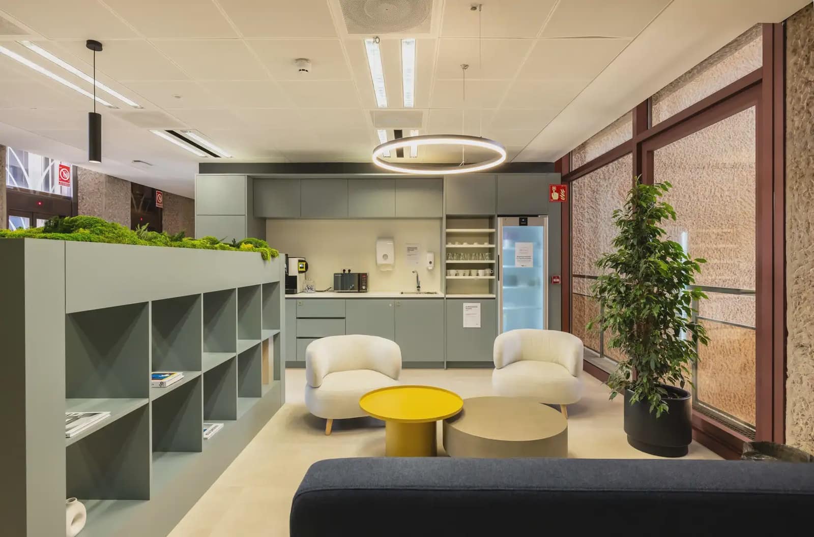 Kontor til leje i Madrid by med garage - € 829 (Ref: 9810149)