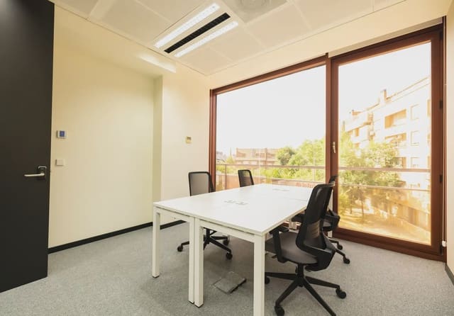 Ufficio da affittare in Salvador, Madrid città con garage - 309 € (Rif: 9810150)