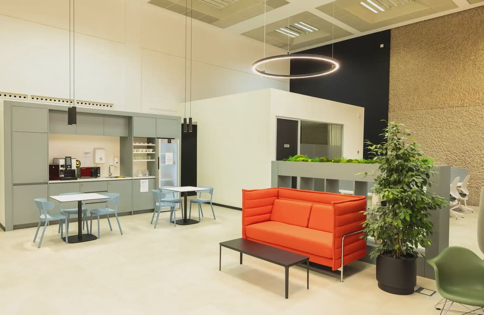 Toimisto vuokrattavana paikassa Madrid kaupunki mukana 
autotalli - 569 € (Ref: 9810151)