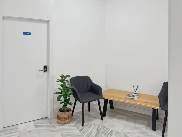 Office for rent in Parq Emp Alameda, Málaga city with garage - € 145 (Ref: 9810155)