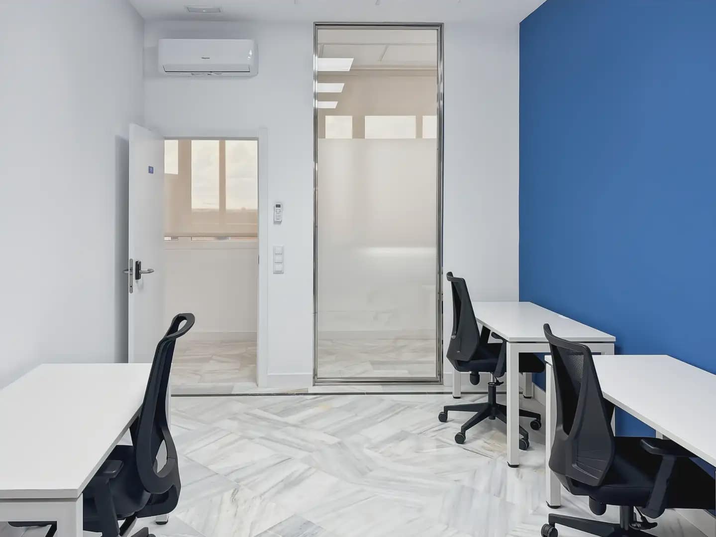 Oficina en Málaga ciudad en alquiler con garaje - 145 € (Ref: 9810155)