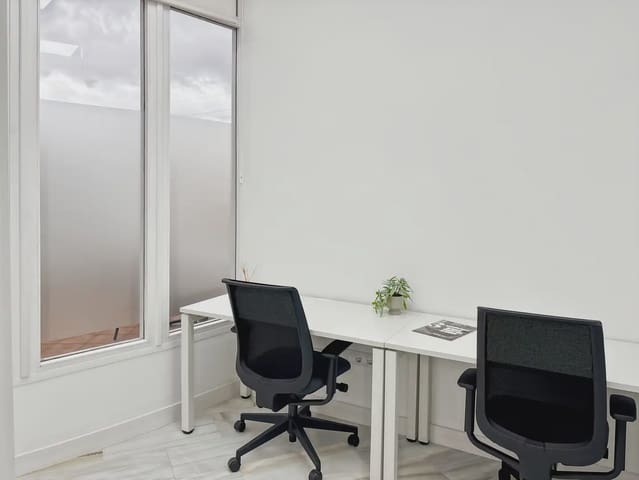 Office for rent in Parq Emp Alameda, Málaga city with garage - € 145 (Ref: 9810155)