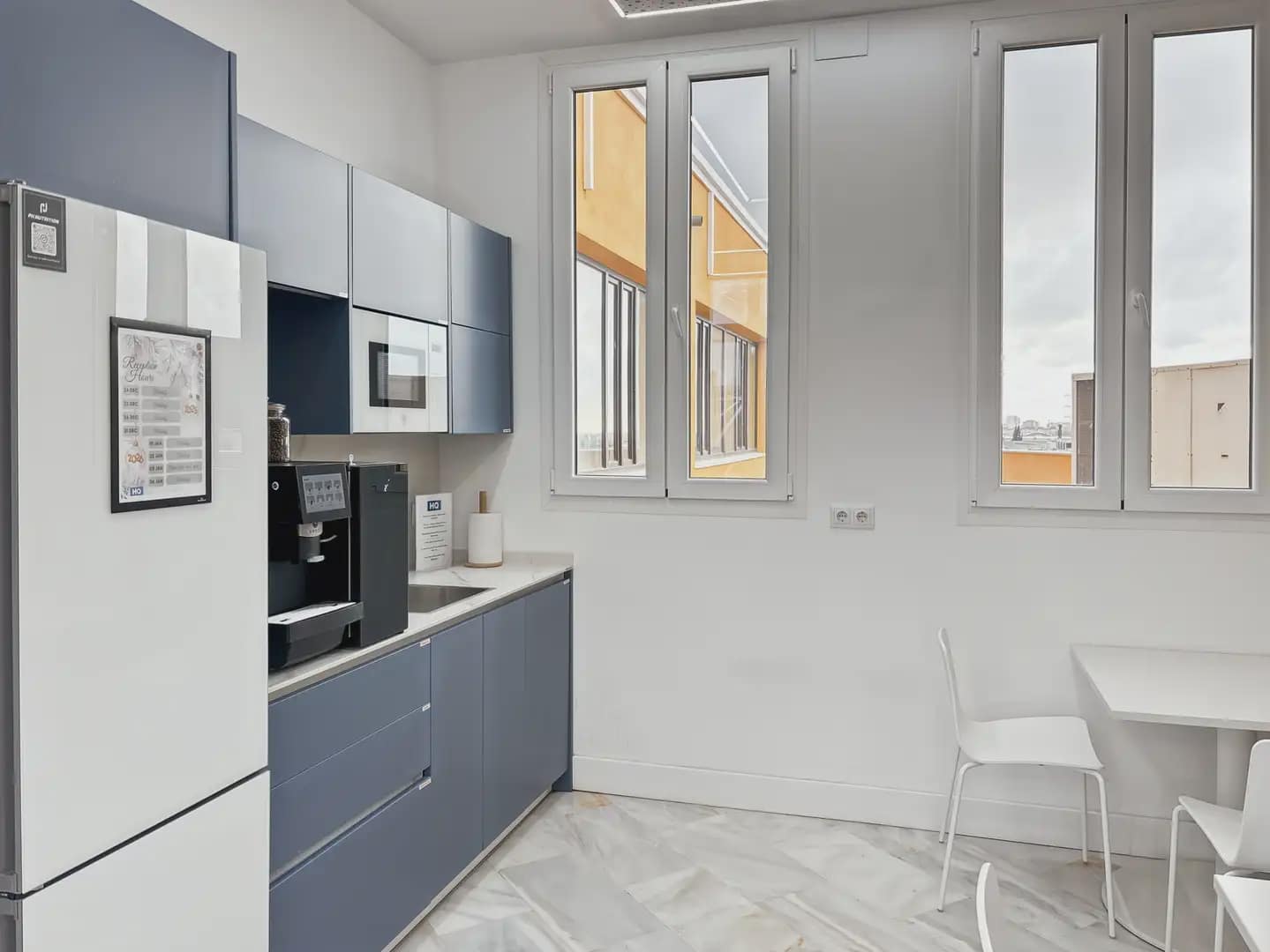 Oficina en Málaga ciudad en alquiler con garaje - 1.837 € (Ref: 9810165)