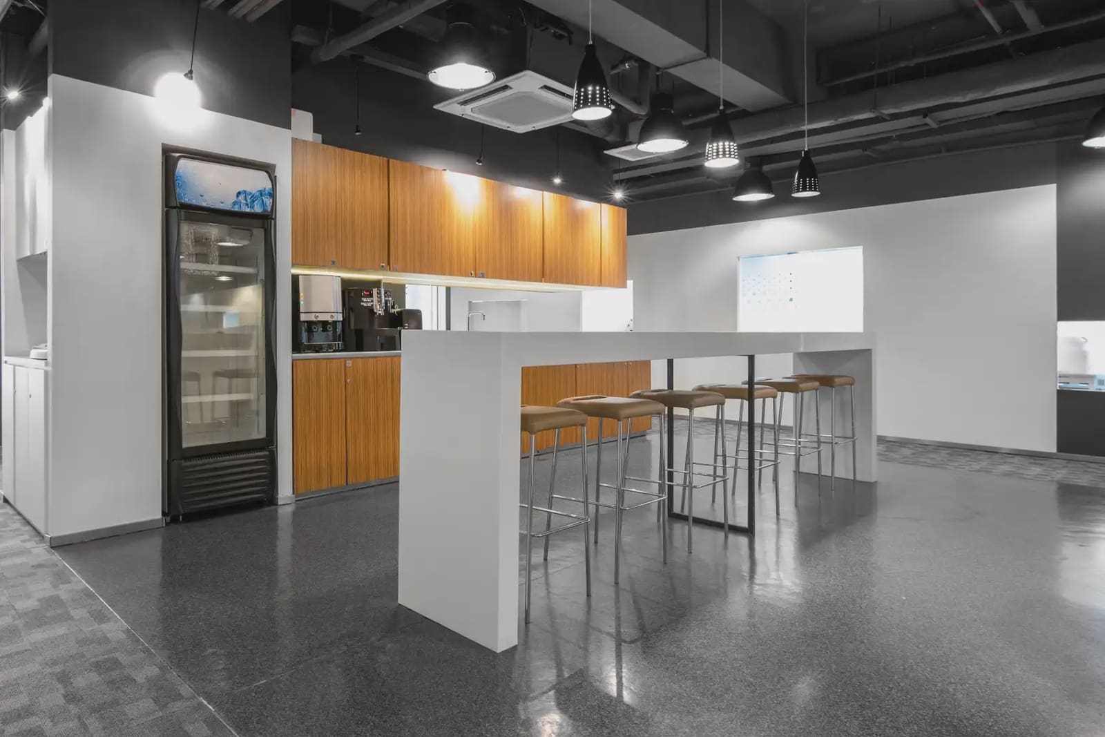 Biuro do wynajęcia w Miasto A Coruna z garażem - 2 467 € (Ref: 9810185)