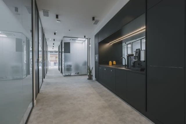 Oficina en Guanarteme, Las Palmas de Gran Canaria en alquiler con garaje - 489 € (Ref: 9810193)