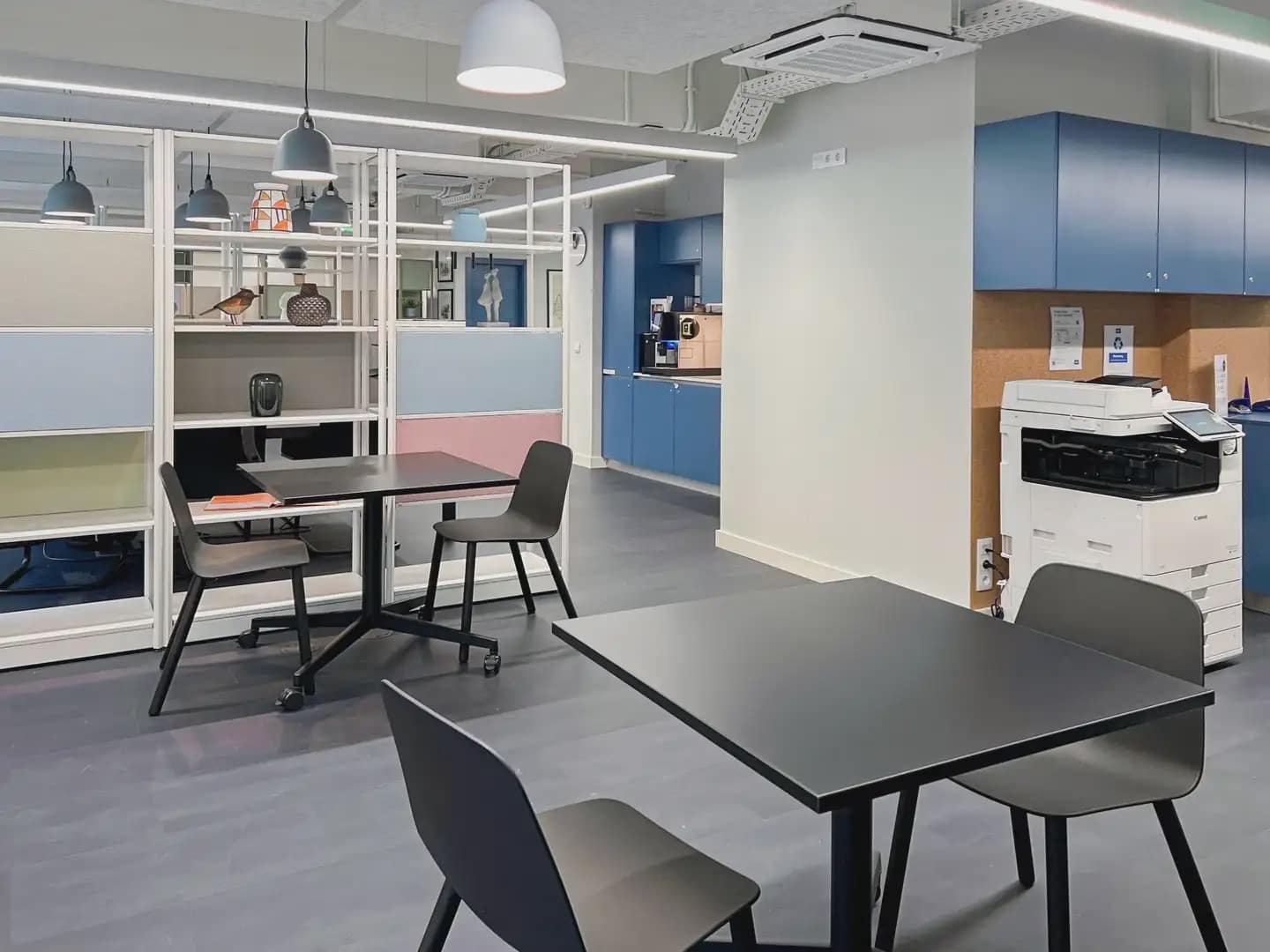 Kontor til leie i Valencia by med garasje - € 159 (Ref: 9810201)