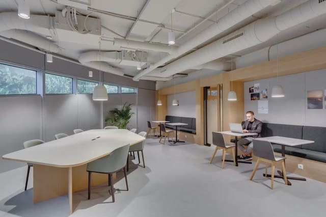 Oficina en Nueva España, Madrid ciudad en alquiler con garaje - 149 € (Ref: 9810251)