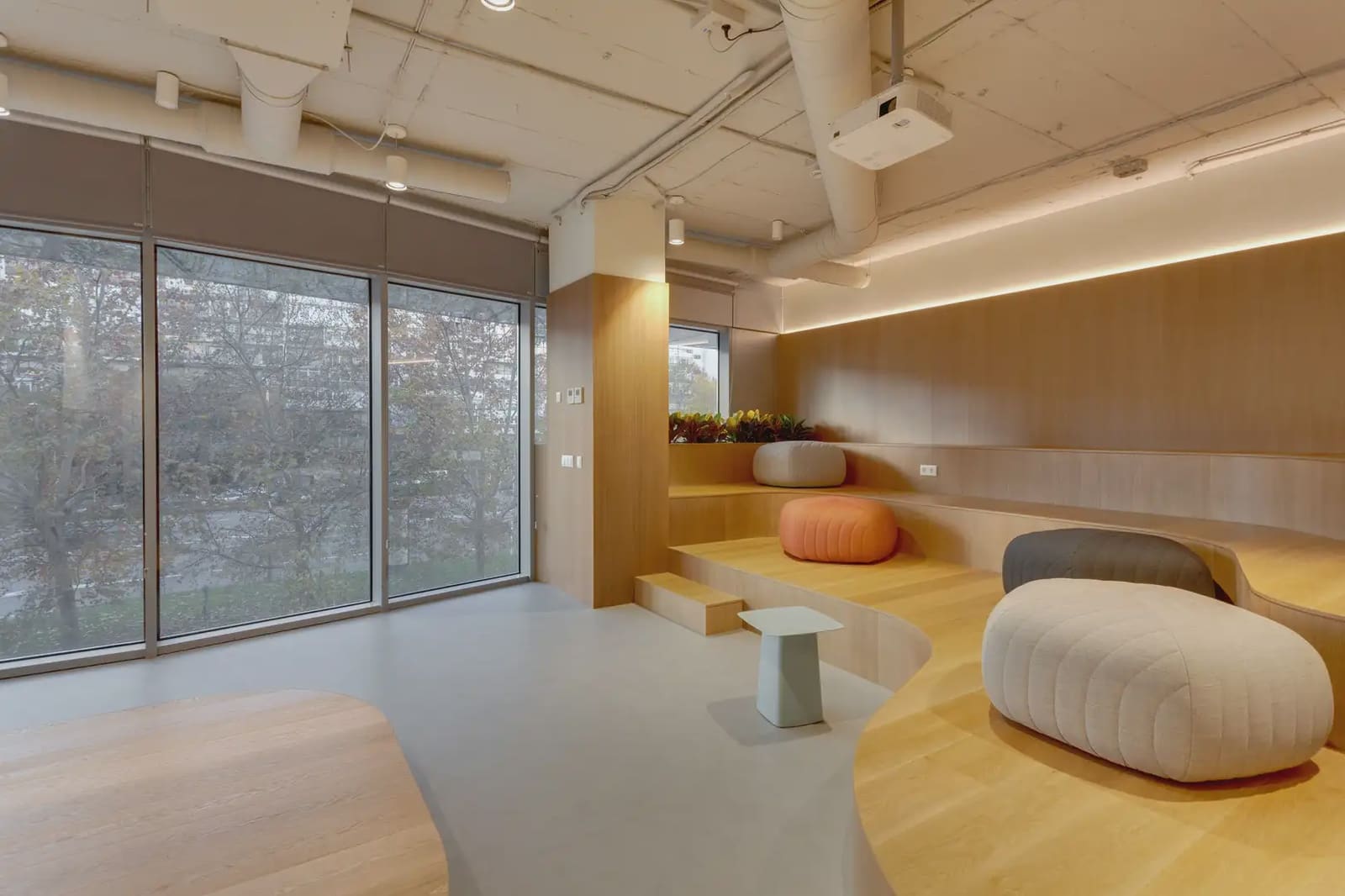 Oficina en Madrid ciudad en alquiler con garaje - 149 € (Ref: 9810251)