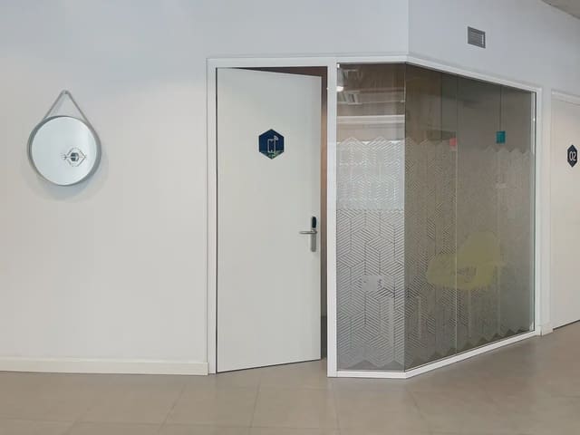 Biuro do wynajęcia w Prosperidad, Miasto Madryt z garażem - 529 € (Ref: 9810264)