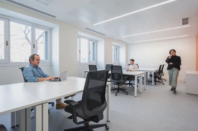 Kantoor te huur in Justicia, Madrid stad met garage - € 189 (Ref: 9810273)