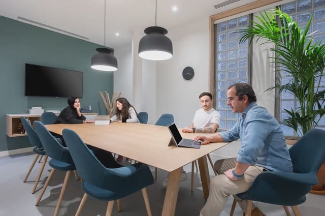 Bureau à louer à Justicia, Madrid ville avec garage - 1 739 € (Ref: 9810278)