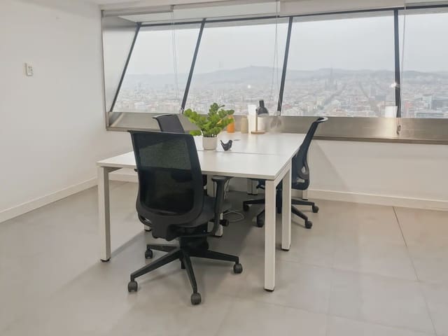 Ufficio da affittare in La Vila Olímpica del Poblenou, Barcelona città con garage - 1.139 € (Rif: 9810290)