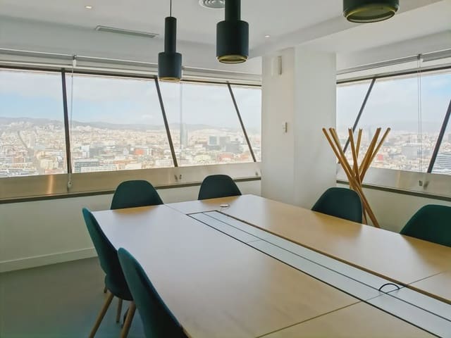 Kantoor te huur in La Vila Olímpica del Poblenou, Barcelona stad met garage - € 2.278 (Ref: 9810291)