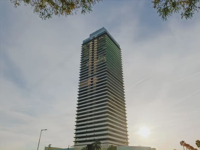 Kantoor te huur in La Vila Olímpica del Poblenou, Barcelona stad met garage - € 2.278 (Ref: 9810291)