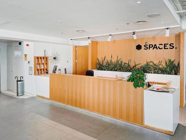 Kantoor te huur in La Vila Olímpica del Poblenou, Barcelona stad met garage - € 2.278 (Ref: 9810291)