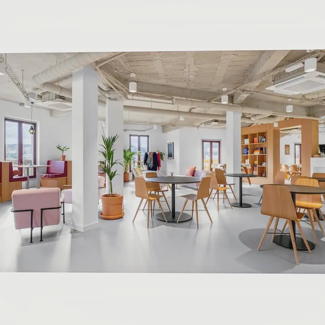 Office for rent in Bilbao with garage - € 109 (Ref: 9810298)