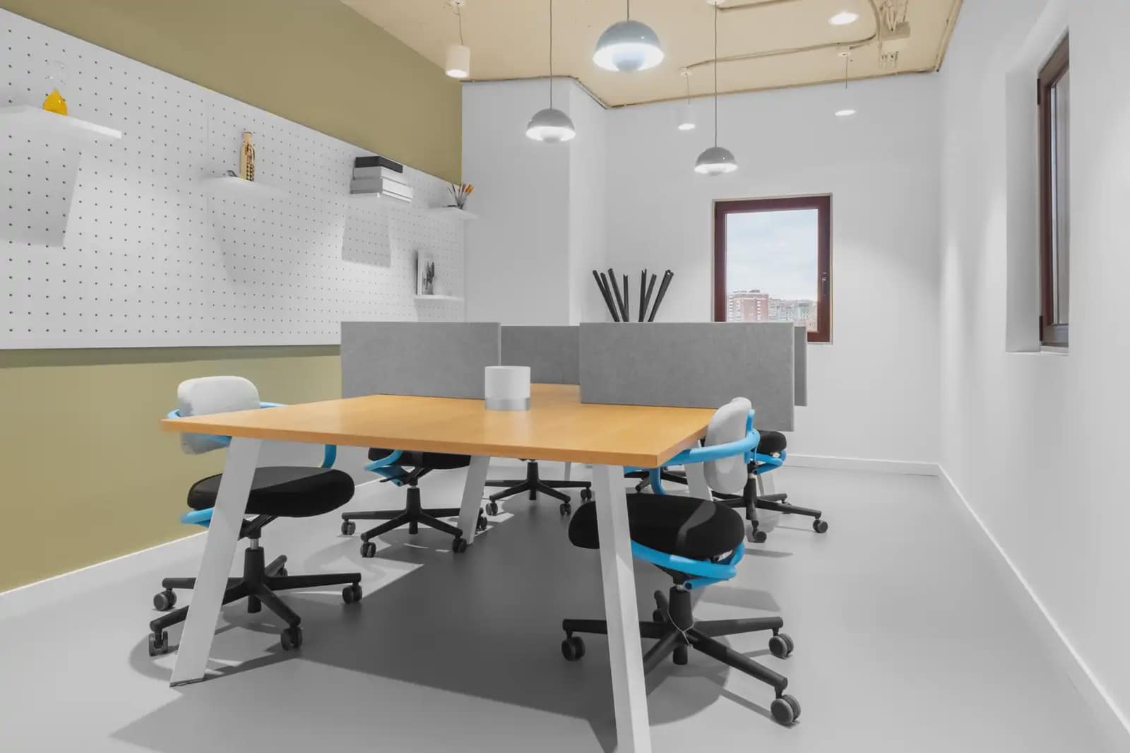 Office for rent in Bilbao with garage - € 109 (Ref: 9810298)