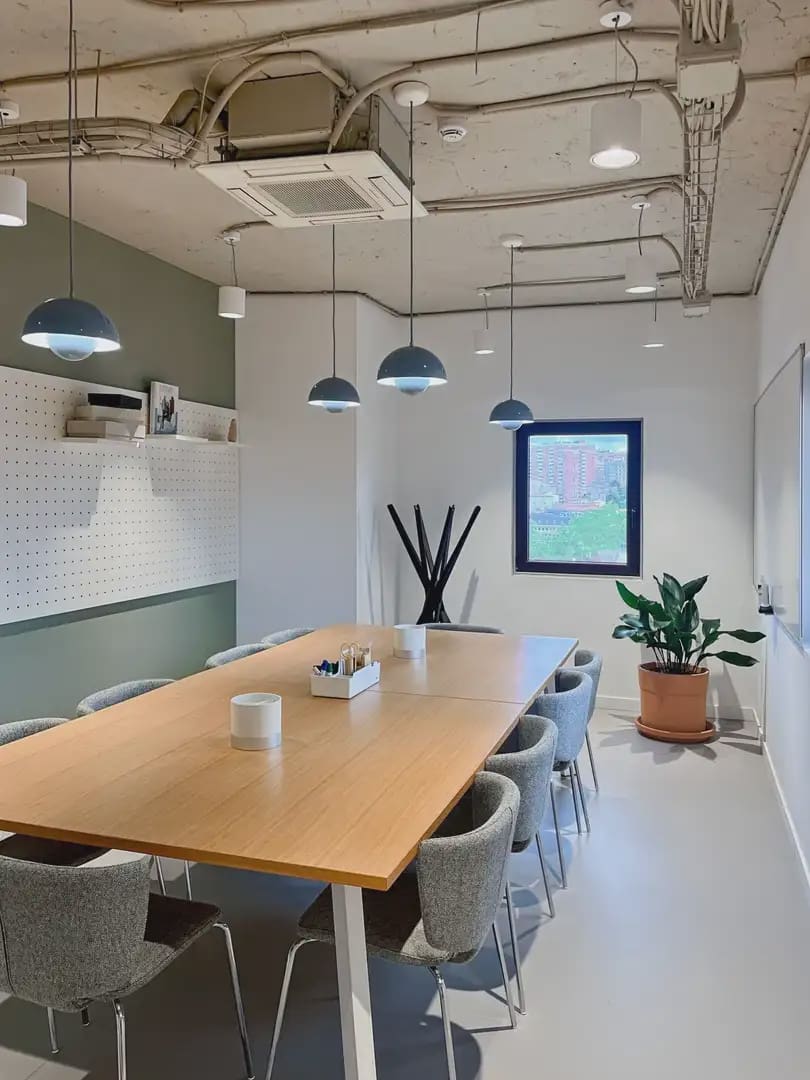 Biuro do wynajęcia w Bilbao z garażem - 459 € (Ref: 9810305)