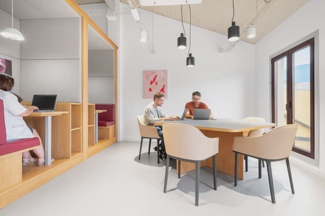 Kantoor te huur in Bilbao met garage - € 609 (Ref: 9810306)