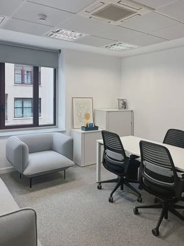 Biuro do wynajęcia w Bilbao z garażem - 3 727 € (Ref: 9810309)