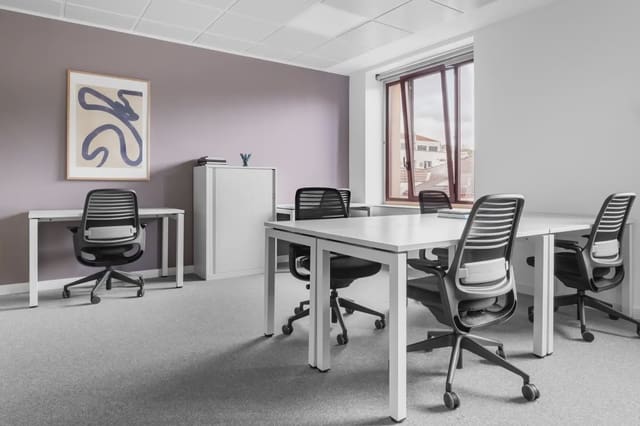 Kontor att hyra i Bilbao med garage - 2 419 € (Ref: 9810313)
