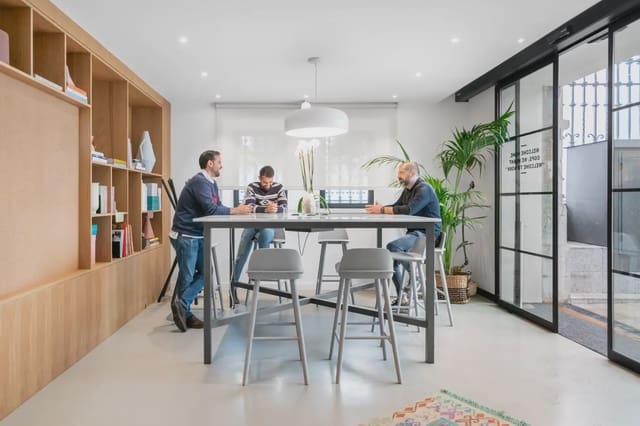 Bureau à louer à Centro Urbano, Gijón avec garage - 4 936 € (Ref: 9810320)