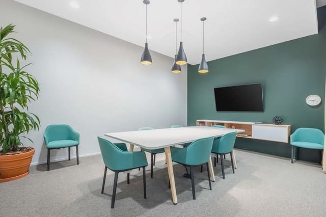 Biuro do wynajęcia w Encarnación, Regina, Miasto Sewilla z garażem - 939 € (Ref: 9810327)