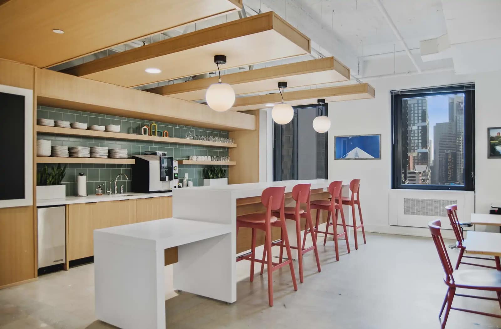 Office for rent in Seville city with garage - € 939 (Ref: 9810327)