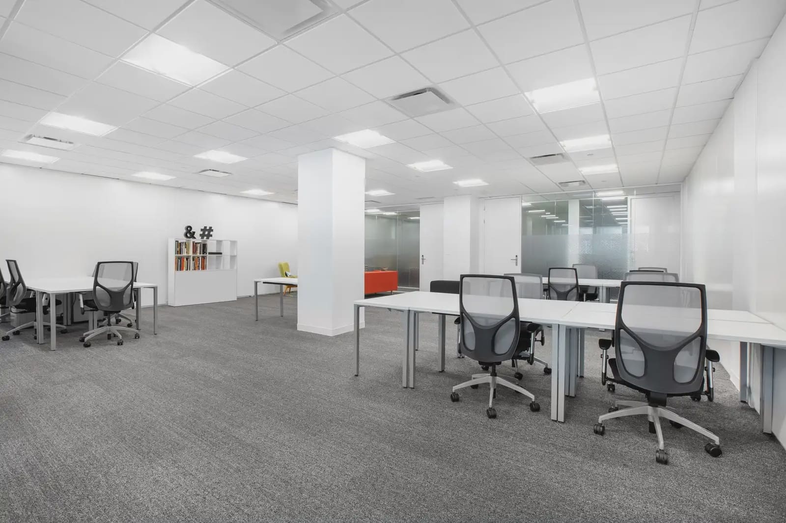 Office for rent in Madrid city with garage - € 1,678 (Ref: 9810338)