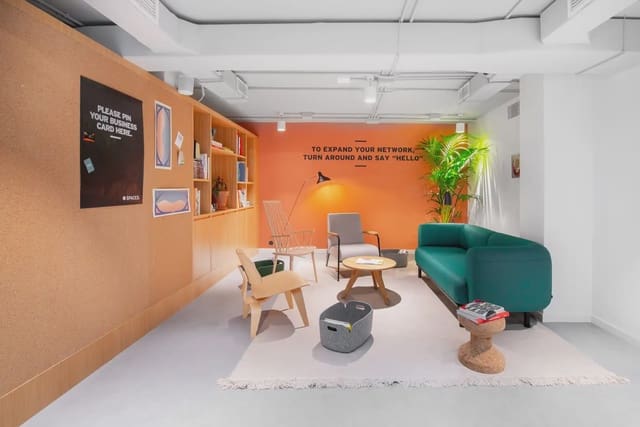 Bureau à louer à Rios Rosas, Madrid ville avec garage - 1 979 € (Ref: 9810339)