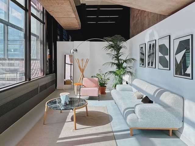 Kantoor te huur in Cuatro Caminos, Madrid stad met garage - € 109 (Ref: 9810345)