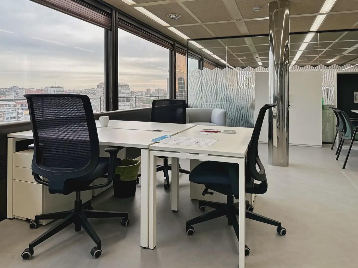 Kontor til leie i Madrid by med garasje - € 456 (Ref: 9810351)