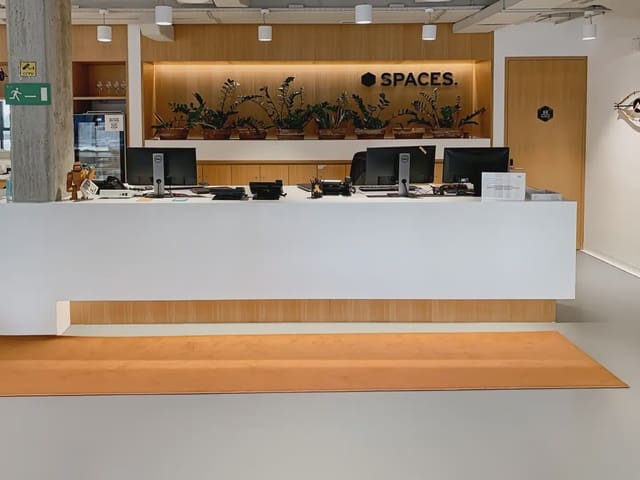 Kantoor te huur in El Poblenou, Barcelona stad met garage - € 129 (Ref: 9810353)