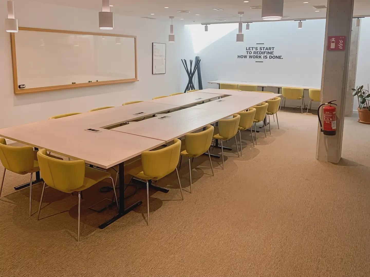 Office for rent in Barcelona city with garage - € 459 (Ref: 9810461)